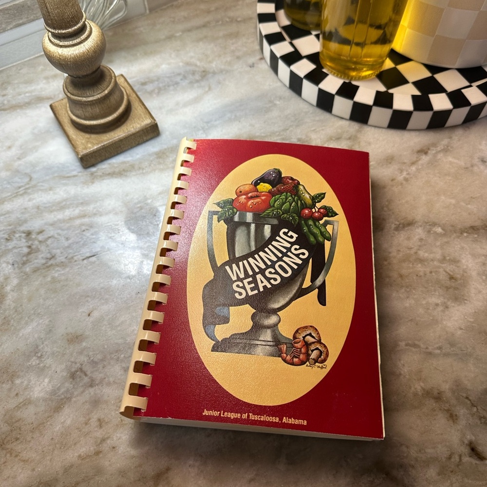 EUC- Winning Seasons Vintage Tuscaloosa Alabama Cookbook